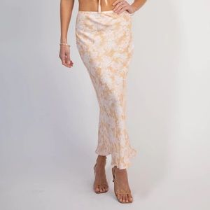 RESA Floral Midi Skirt in Peach and White